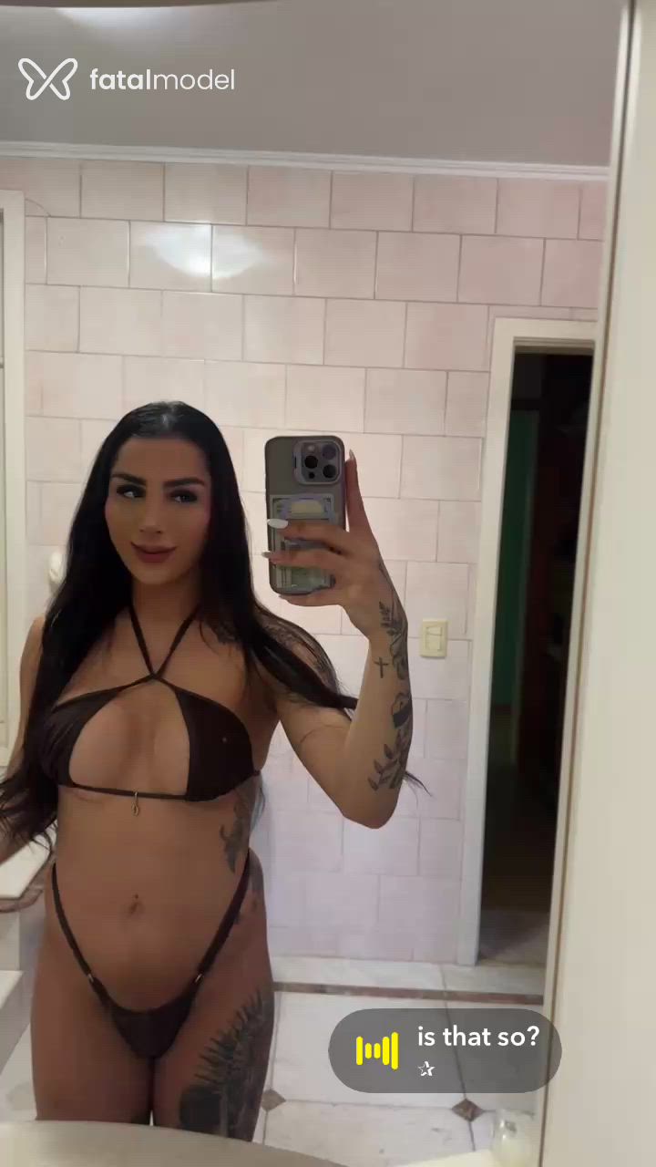 Acompanhante mulher trans morena (o) de olhos castanhos - LARISSA GUTIERREZ