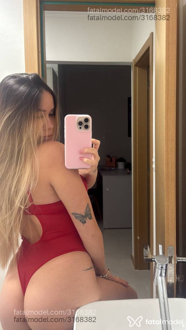 Acompanhante mulher loira (o) de olhos castanhos em Blumenau - Melissa