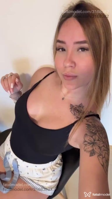 Acompanhante mulher loira (o) de olhos castanhos em Blumenau - Melissa