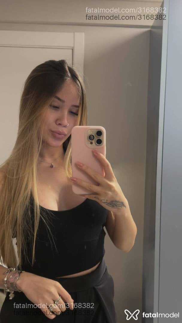 Acompanhante mulher loira (o) de olhos castanhos em Blumenau - Melissa
