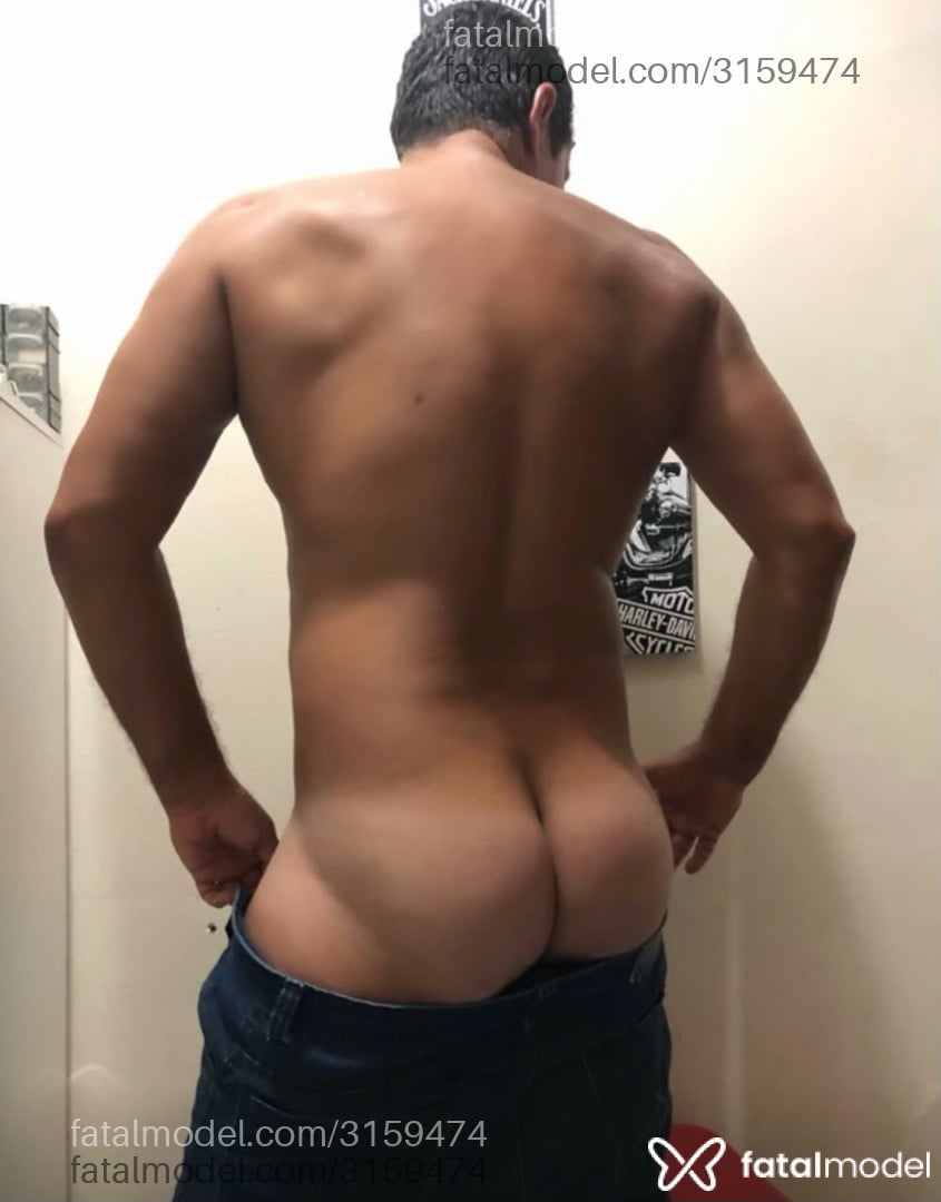Acompanhante homem com cabelo castanho de olhos azuis - Alex Maldonado