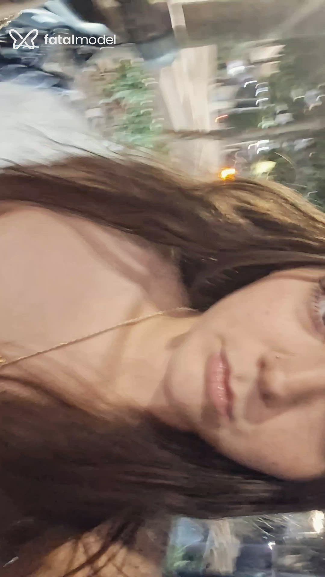 Acompanhante mulher loira (o) de olhos mel - Estrela Acompanhante mulher loira (o) de olhos mel - Estrela