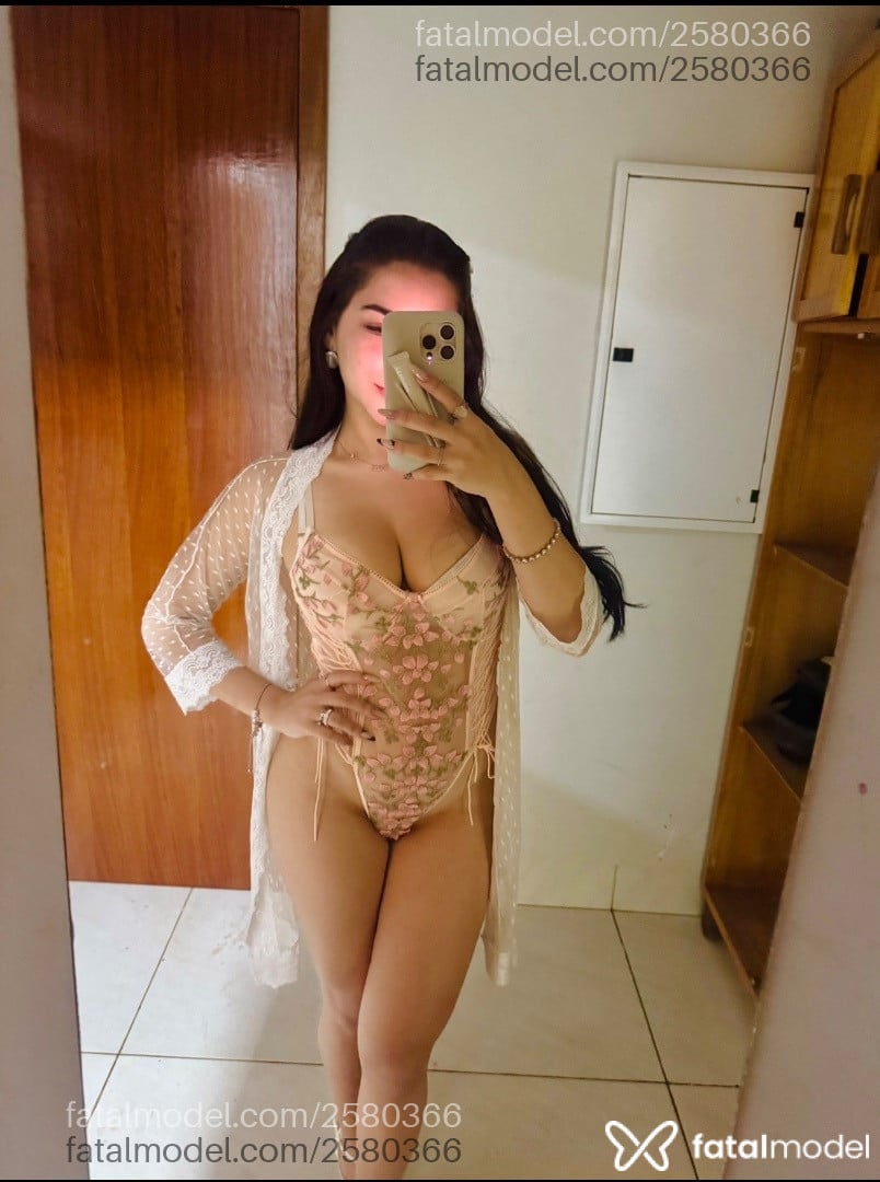 Acompanhante mulher morena (o) de olhos castanhos - Ana