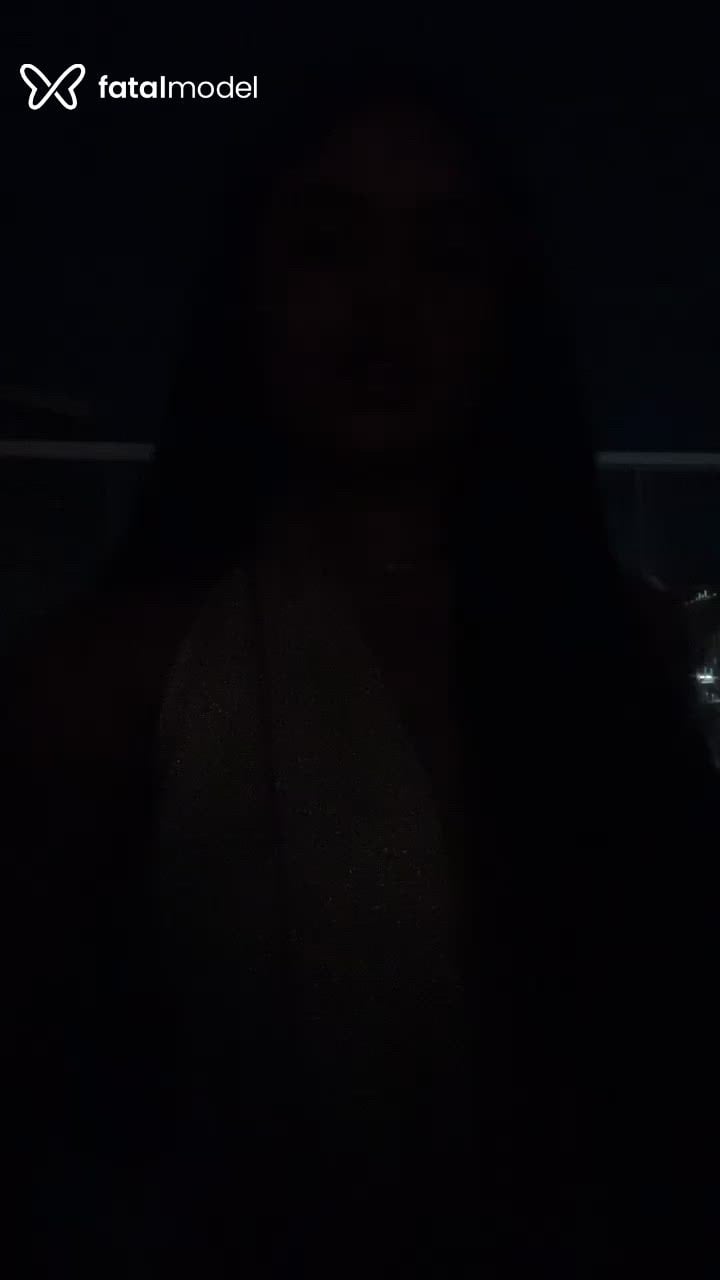 Acompanhante mulher morena (o) de olhos mel - Julia