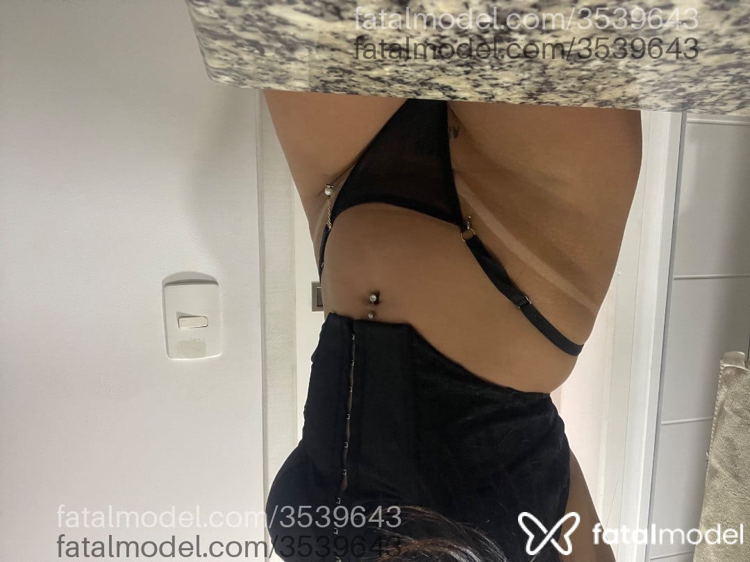 Acompanhante mulher morena (o) de olhos castanhos - Aylla Moretti