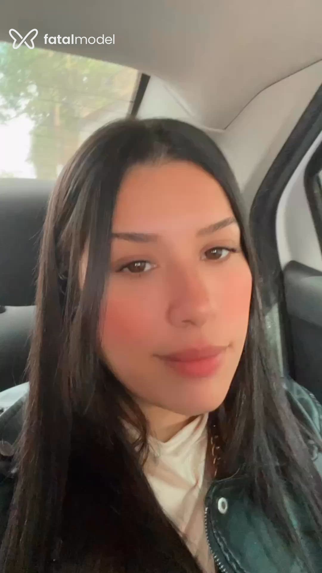 Acompanhante mulher morena (o) de olhos castanhos - Mariana