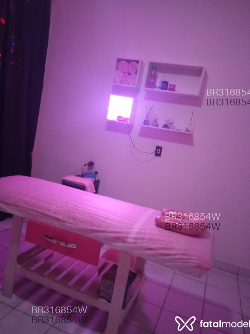 Acompanhante mulher loira (o) de olhos castanhos em São Luís - Eloise