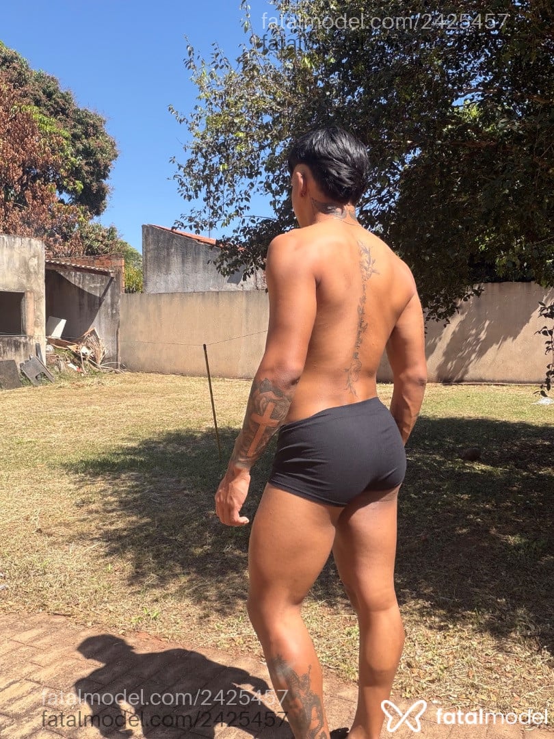Acompanhante homem morena (o) de olhos castanhos - Silva