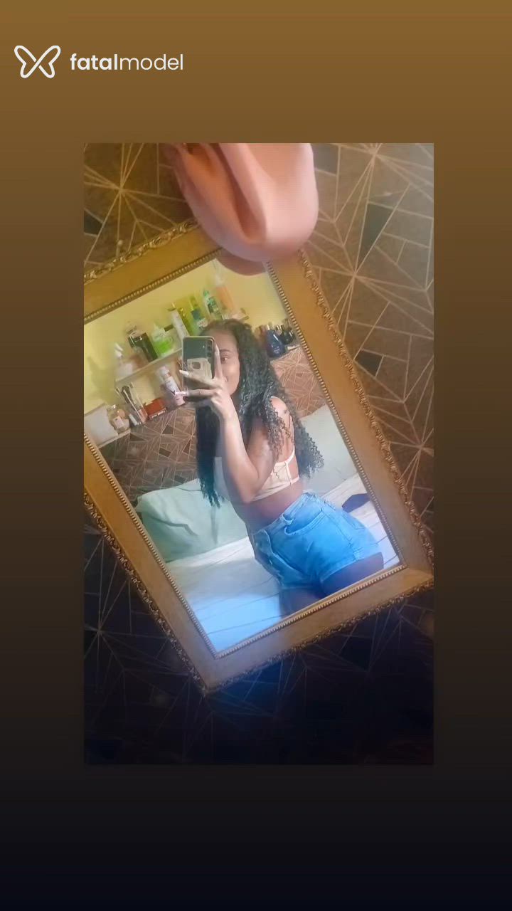 Acompanhante mulher morena (o) de olhos pretos - Pietra