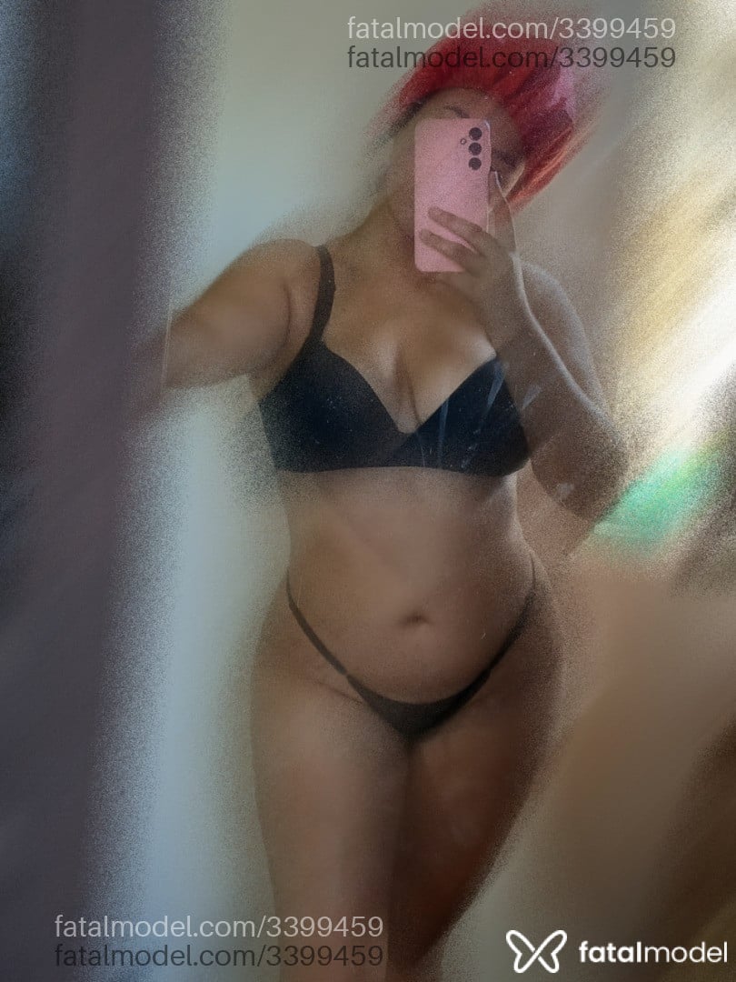 Acompanhante mulher morena (o) de olhos castanhos - Sugarbaby Acompanhante mulher morena (o) de olhos castanhos - Sugarbaby