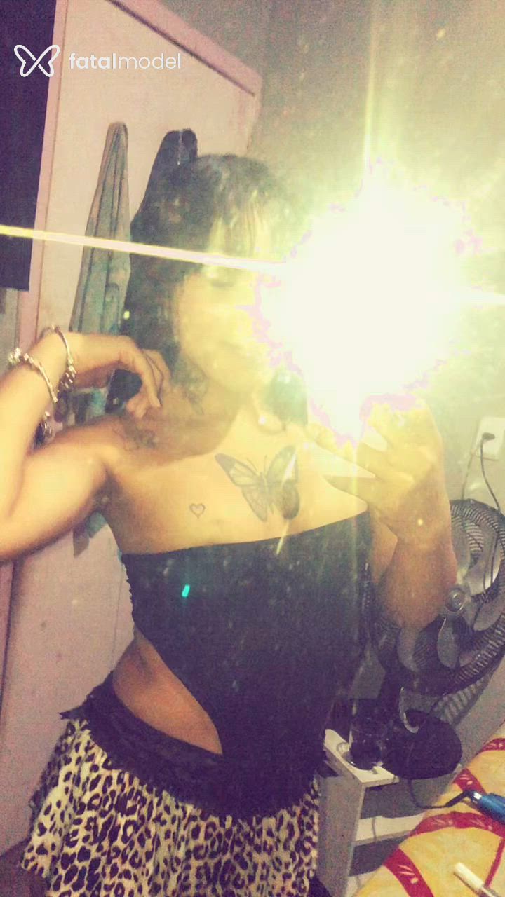 Acompanhante mulher trans morena (o) de olhos castanhos - Myrella Acompanhante mulher trans morena (o) de olhos castanhos - Myrella