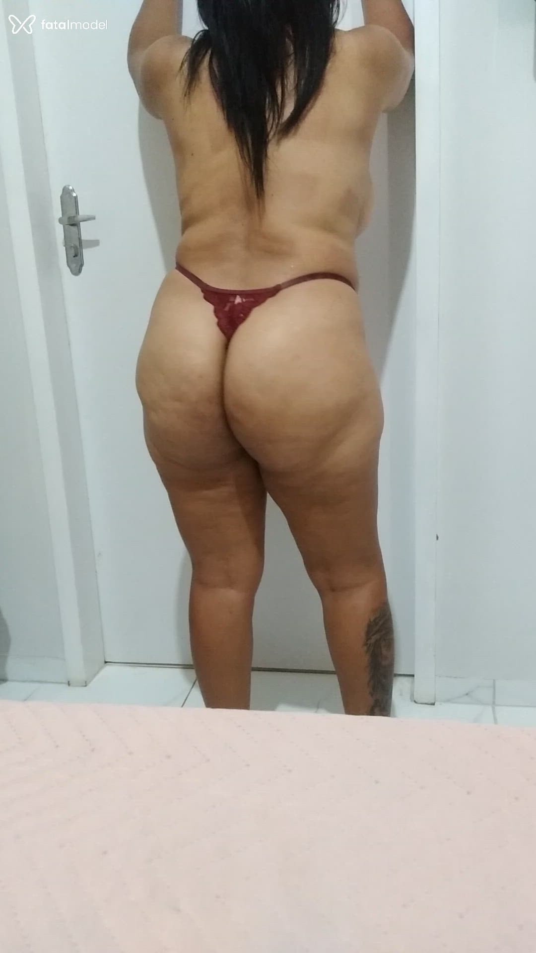 Acompanhante mulher morena (o) de olhos pretos - Samantha