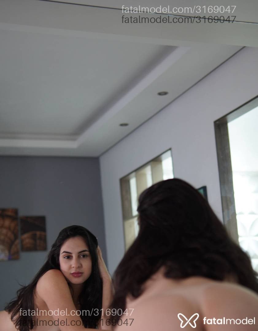 Acompanhante mulher morena (o) de olhos mel - Lanna Maria