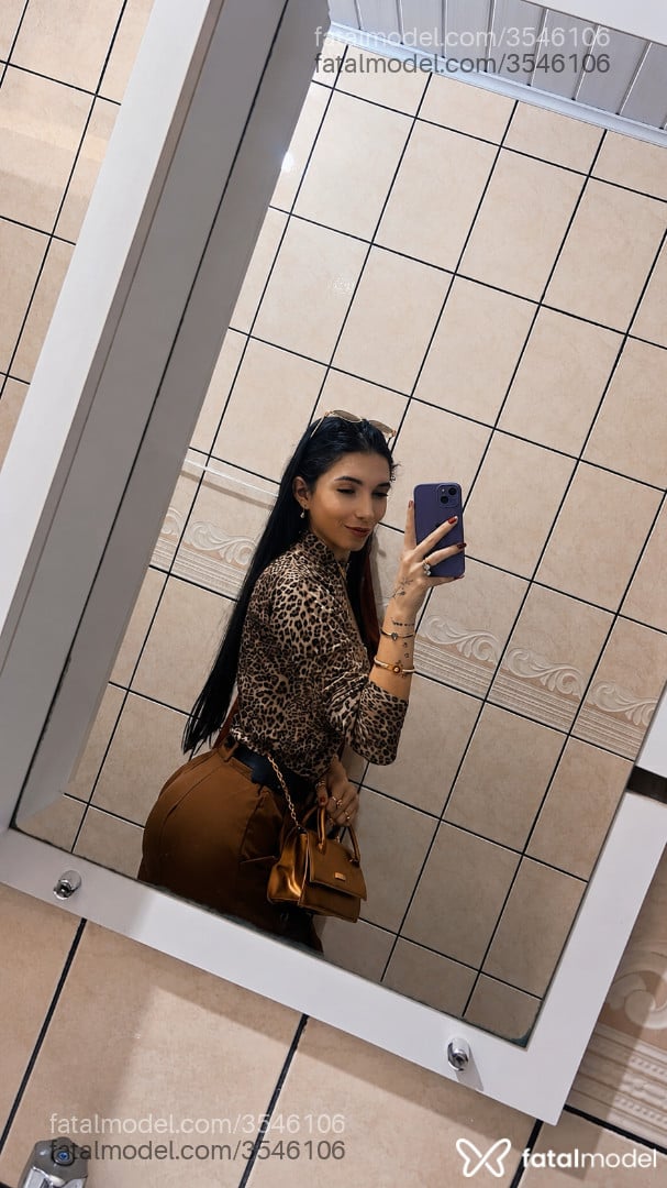 Acompanhante mulher morena (o) de olhos castanhos - Vanessa