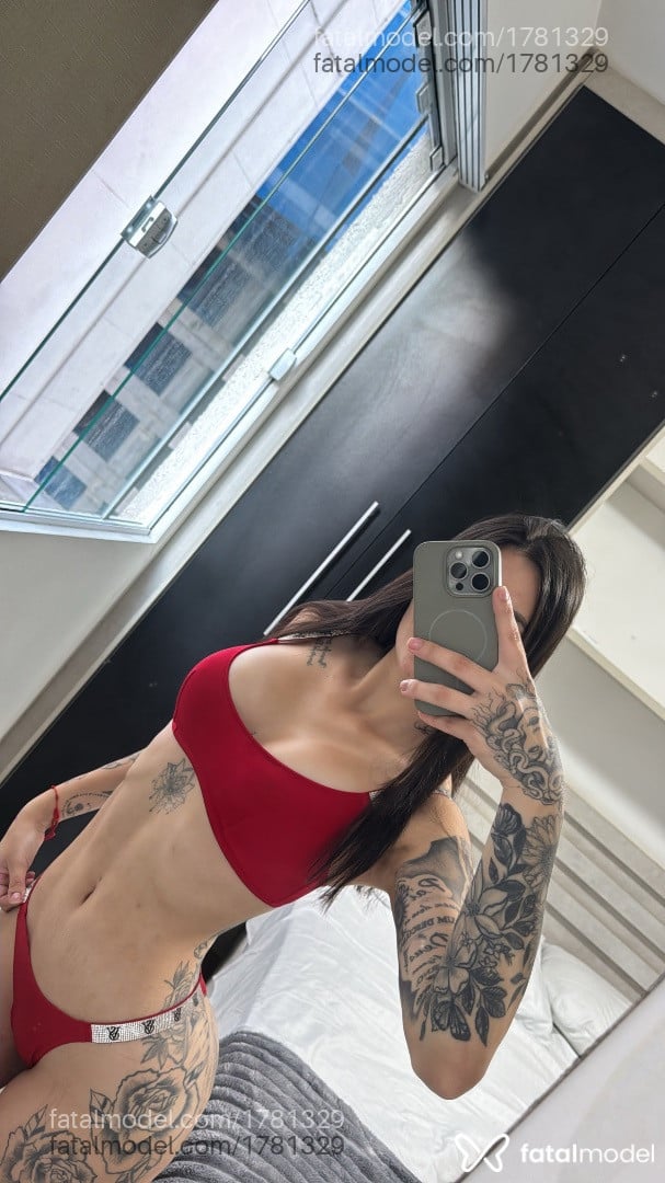 Acompanhante mulher com cabelo castanho de olhos mel - Bianca Alves