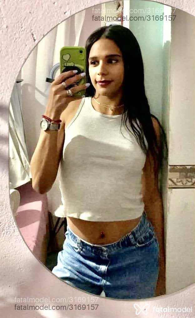 Acompanhante mulher trans morena (o) de olhos pretos - Mulatabrazil