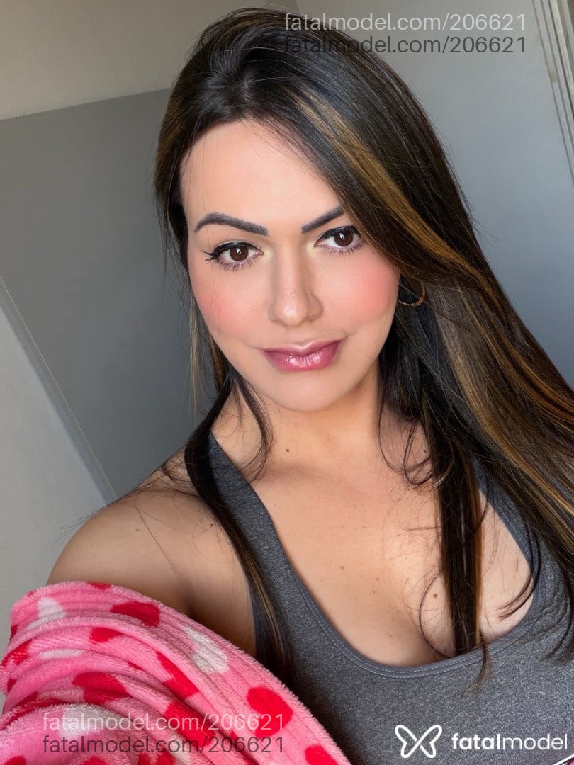 Acompanhante travesti morena (o) de olhos castanhos - Bruna Aguilera