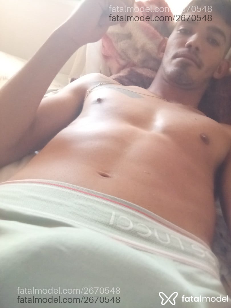 Acompanhante homem morena (o) de olhos castanhos - Teussilva