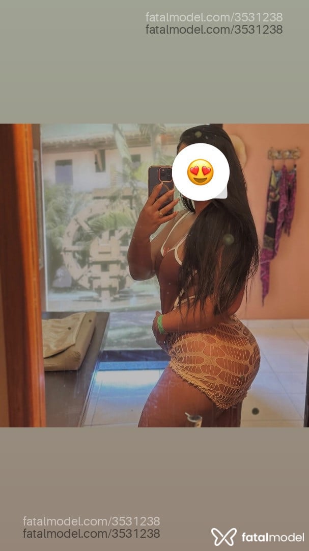 Acompanhante mulher com cabelo castanho de olhos castanhos - Amanda