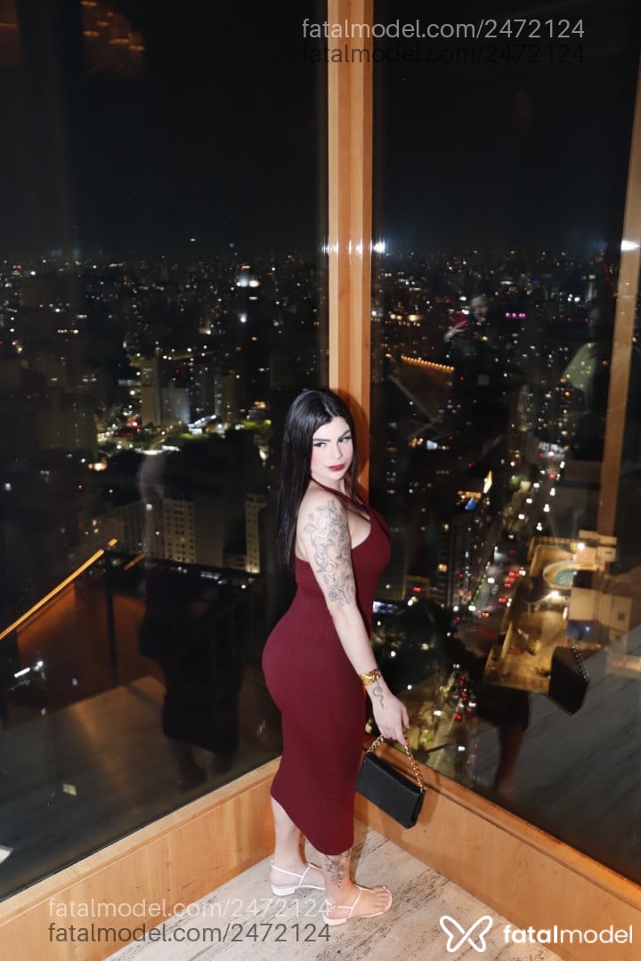 Acompanhante mulher trans morena (o) de olhos castanhos - Laura Silva