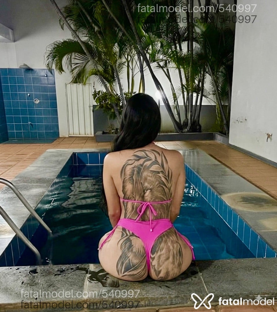 Acompanhante travesti loira (o) de olhos castanhos - Vick