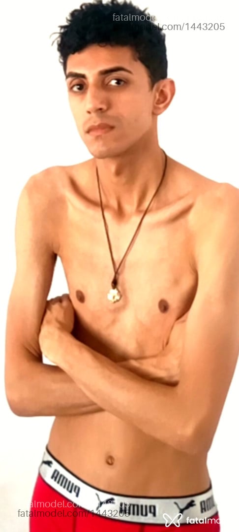 Acompanhante homem morena (o) de olhos pretos - Angel