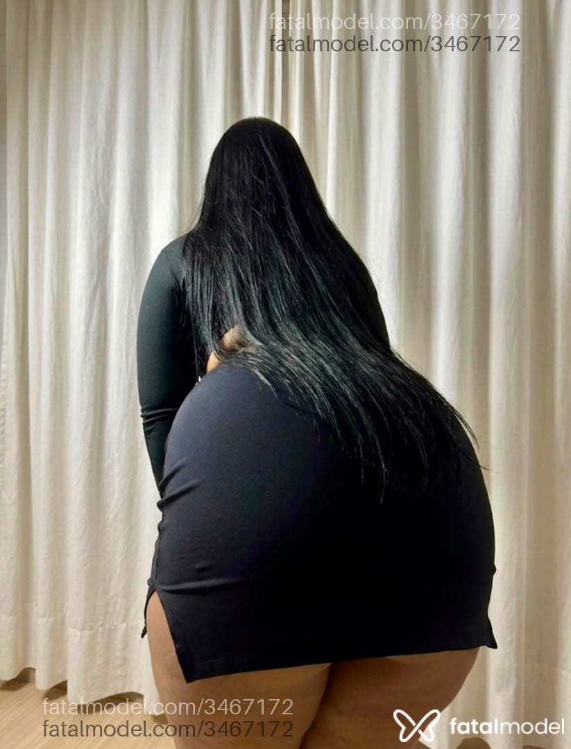 Acompanhante mulher morena (o) de olhos pretos - Layne