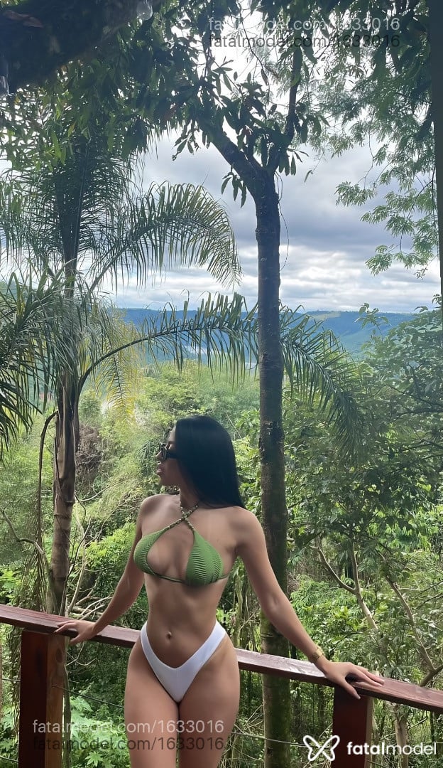 Acompanhante mulher morena (o) de olhos verdes - ísis Taborda