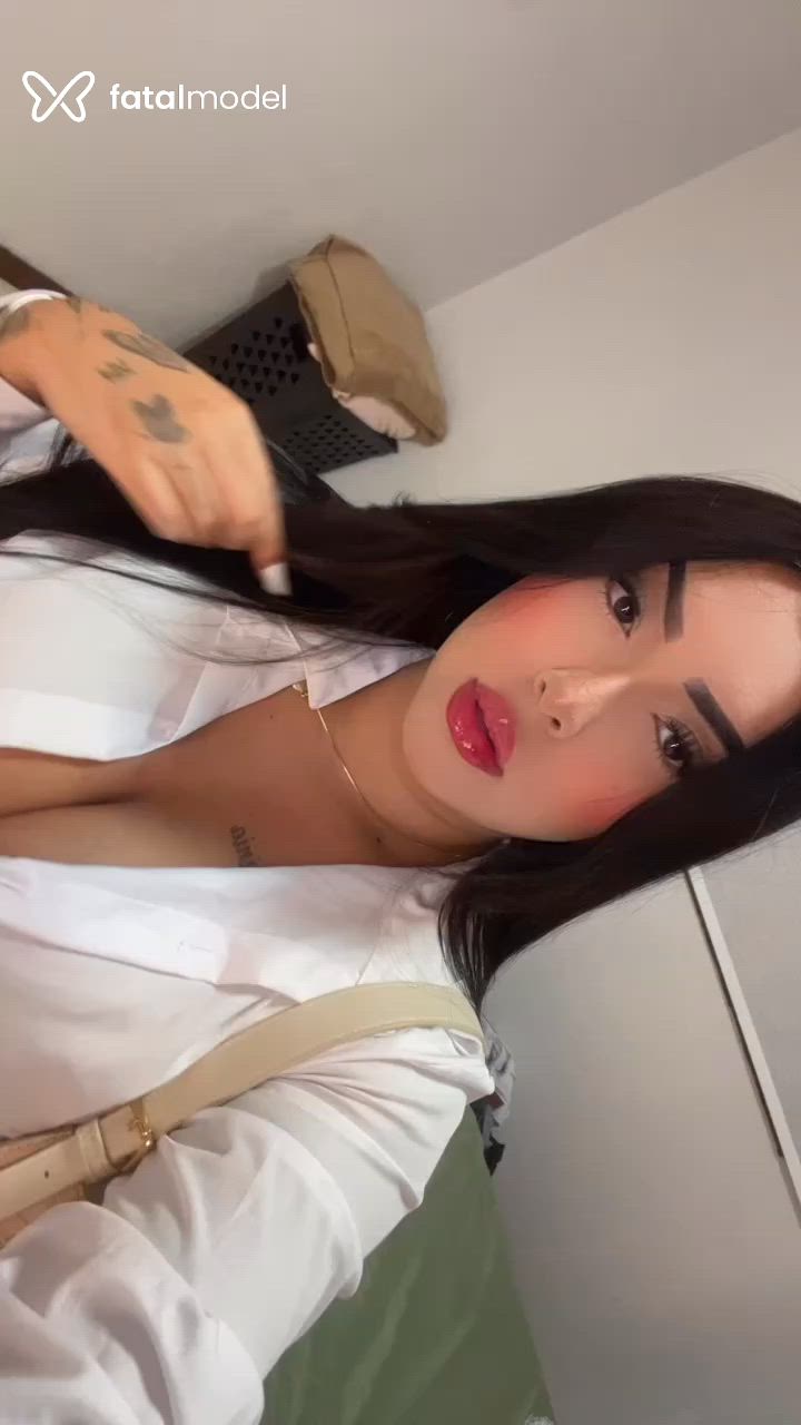 Acompanhante mulher morena (o) de olhos castanhos - Alicia Acompanhante mulher morena (o) de olhos castanhos - Alicia