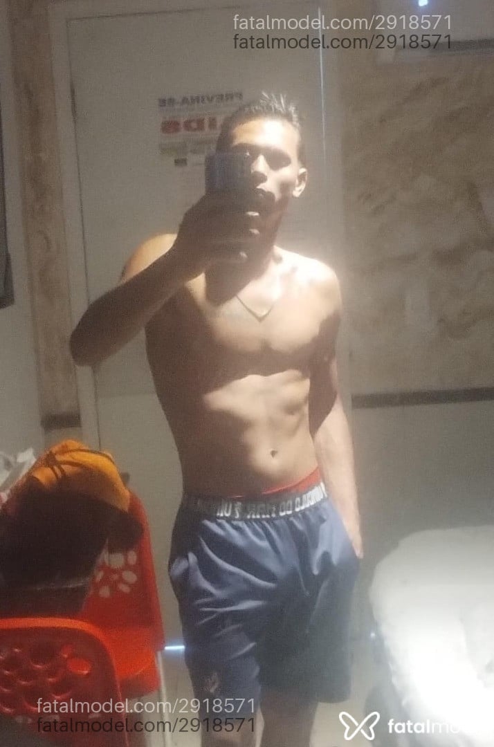 Acompanhante homem morena (o) de olhos pretos - Digão Veiudo