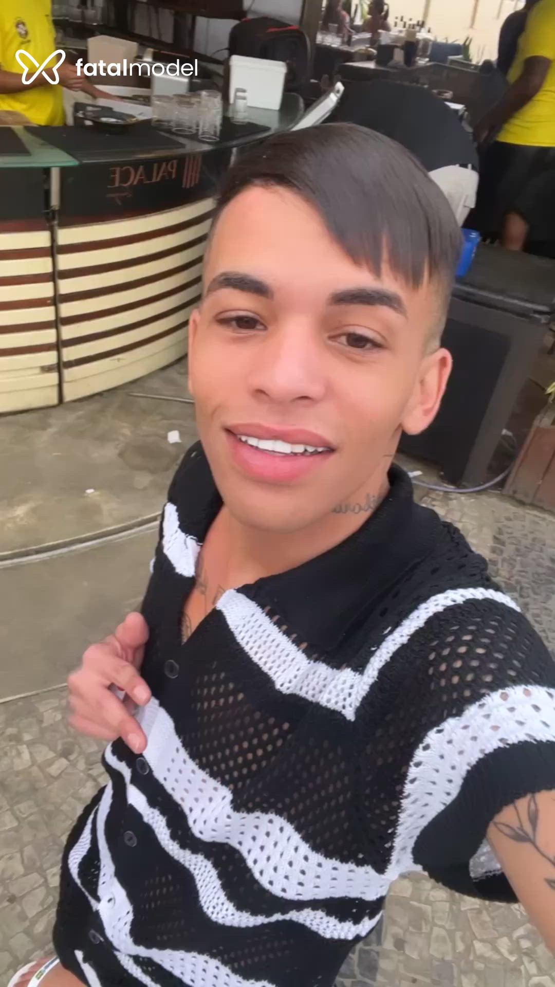Acompanhante homem morena (o) de olhos pretos - Henrique