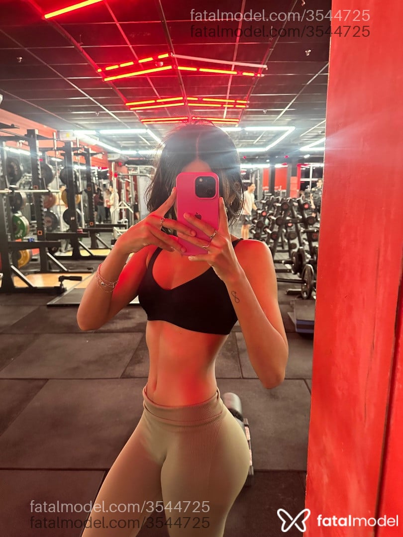 Acompanhante mulher com cabelo castanho de olhos castanhos - Luna Lancaster