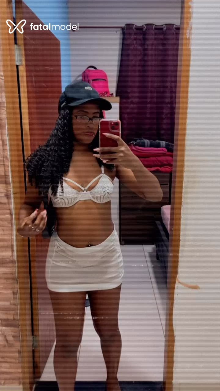 Acompanhante mulher morena (o) de olhos castanhos - Stefane Acompanhante mulher morena (o) de olhos castanhos - Stefane