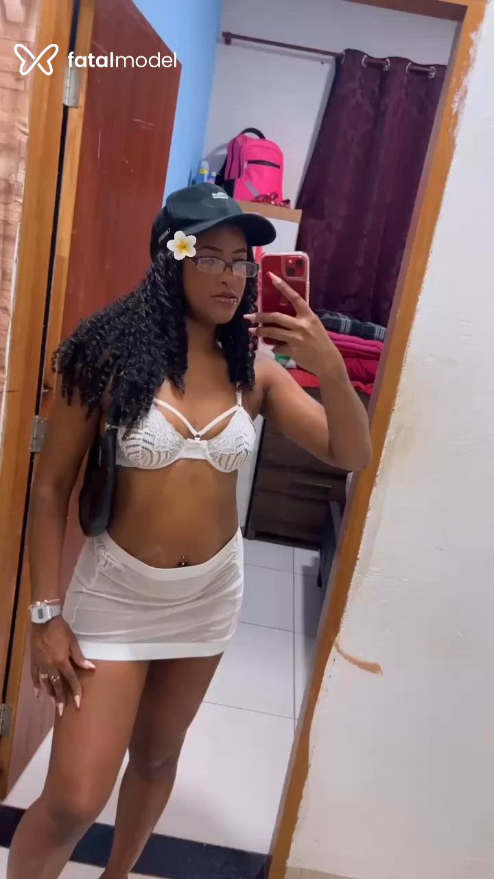 Acompanhante mulher morena (o) de olhos castanhos - Stefane Acompanhante mulher morena (o) de olhos castanhos - Stefane