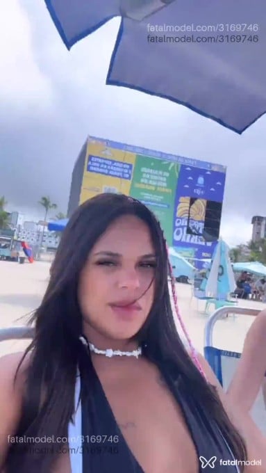 Acompanhante mulher morena (o) de olhos mel em Praia Grande - Livia