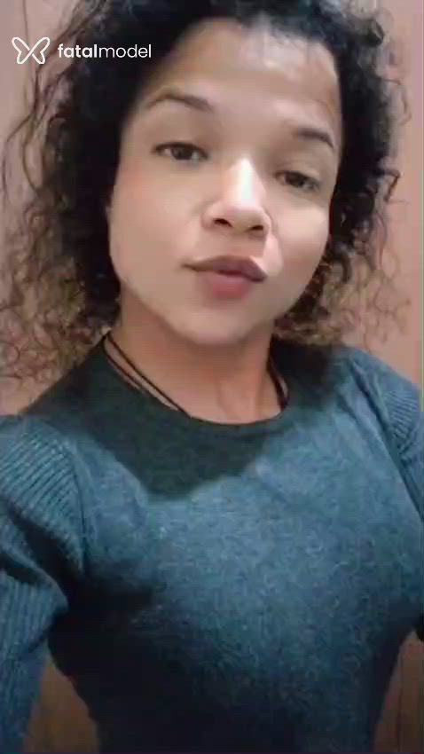 Acompanhante mulher morena (o) de olhos castanhos - Thalia Acompanhante mulher morena (o) de olhos castanhos - Thalia