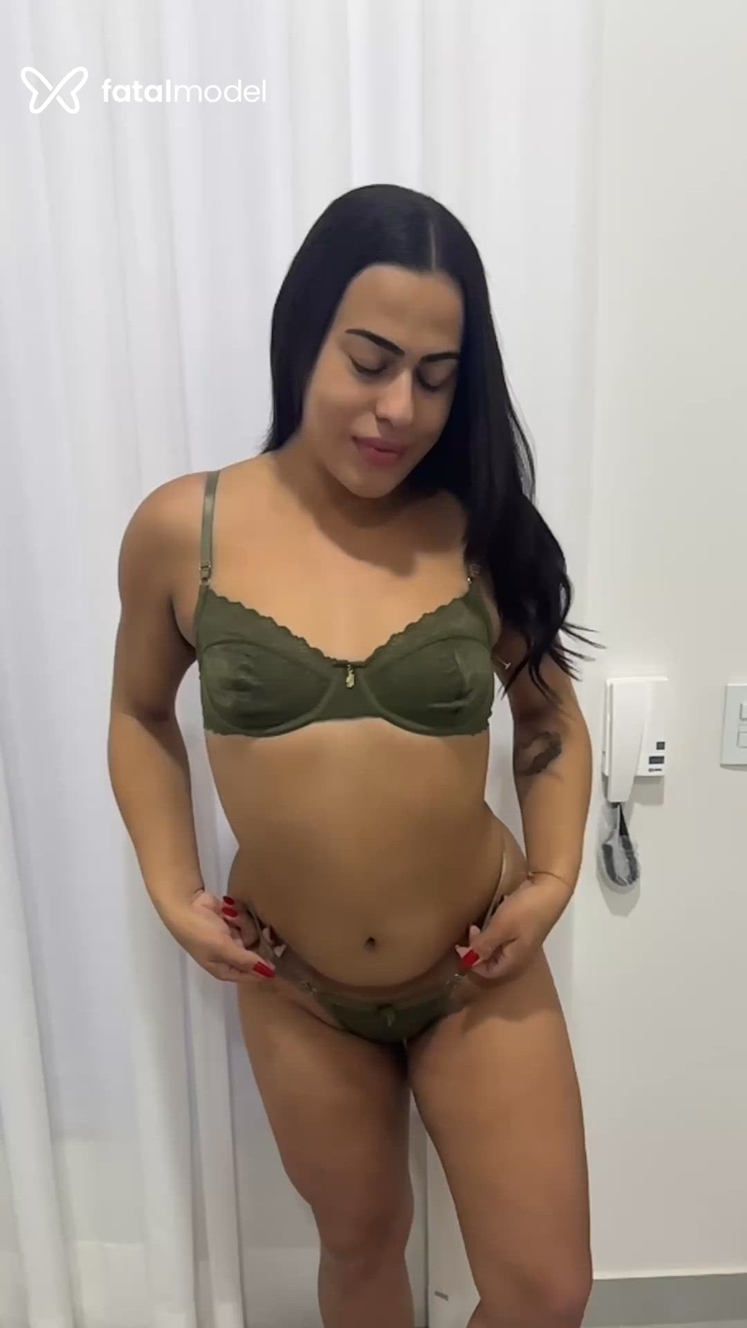 Acompanhante mulher trans morena (o) de olhos castanhos - Josie Acompanhante mulher trans morena (o) de olhos castanhos - Josie