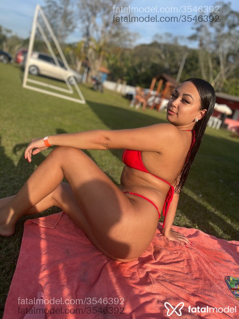 Acompanhante mulher morena (o) de olhos castanhos - Vanessa