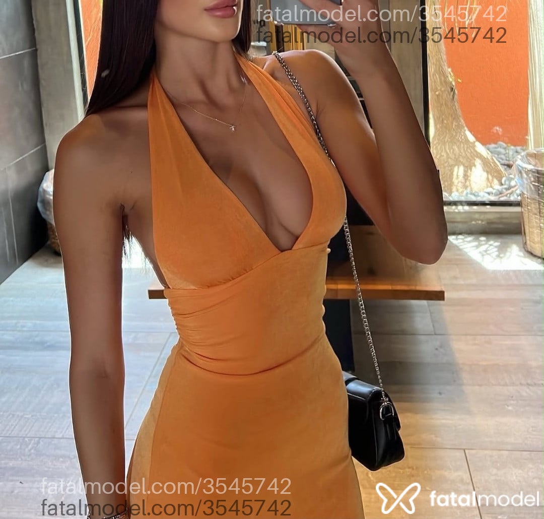 Acompanhante mulher morena (o) de olhos castanhos - Lívia Mendes