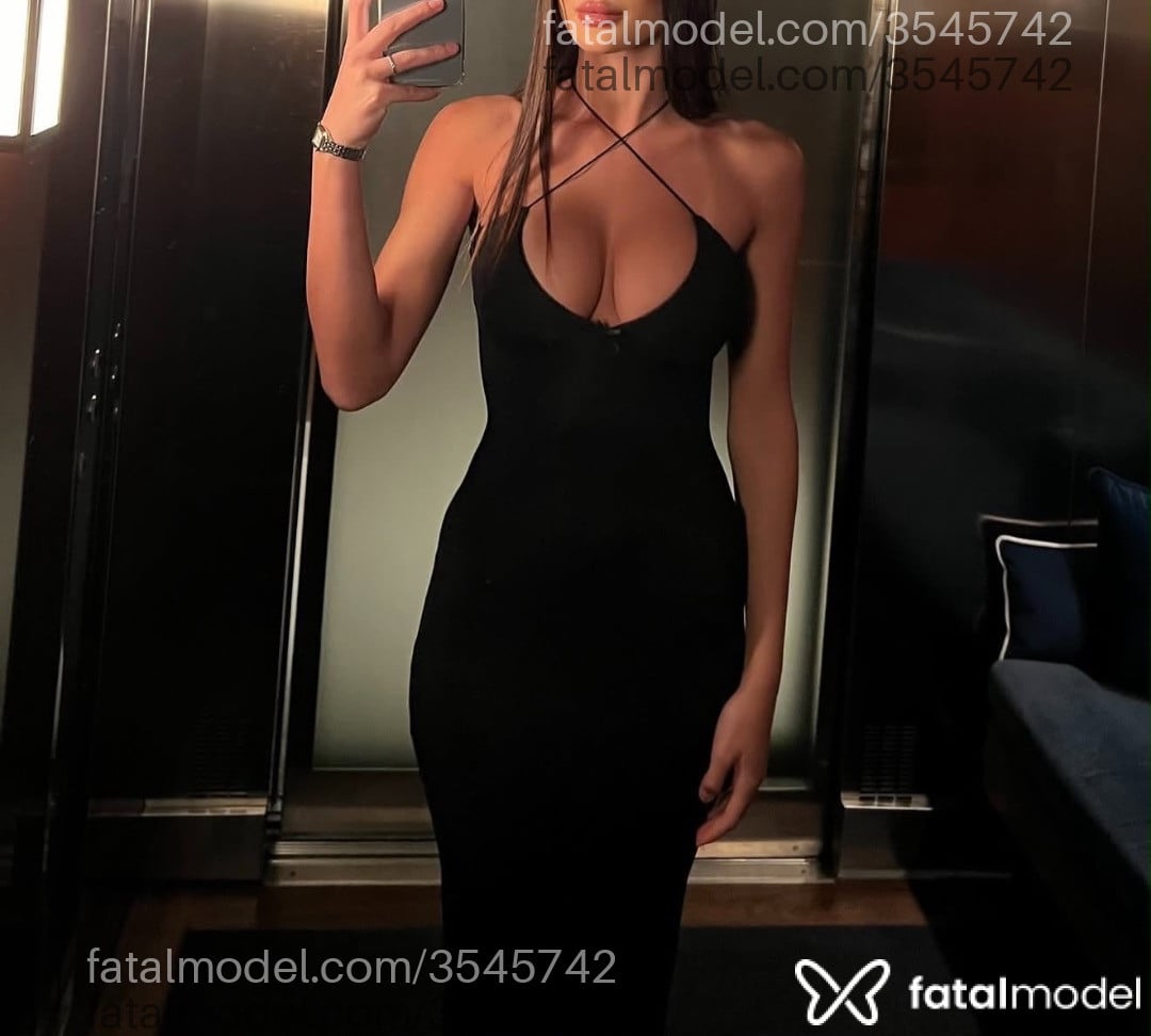Acompanhante mulher morena (o) de olhos castanhos - Lívia Mendes