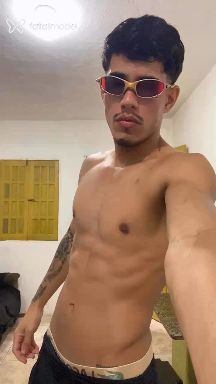 Acompanhante homem morena (o) de olhos castanhos - Realnovin Acompanhante homem morena (o) de olhos castanhos - Realnovin
