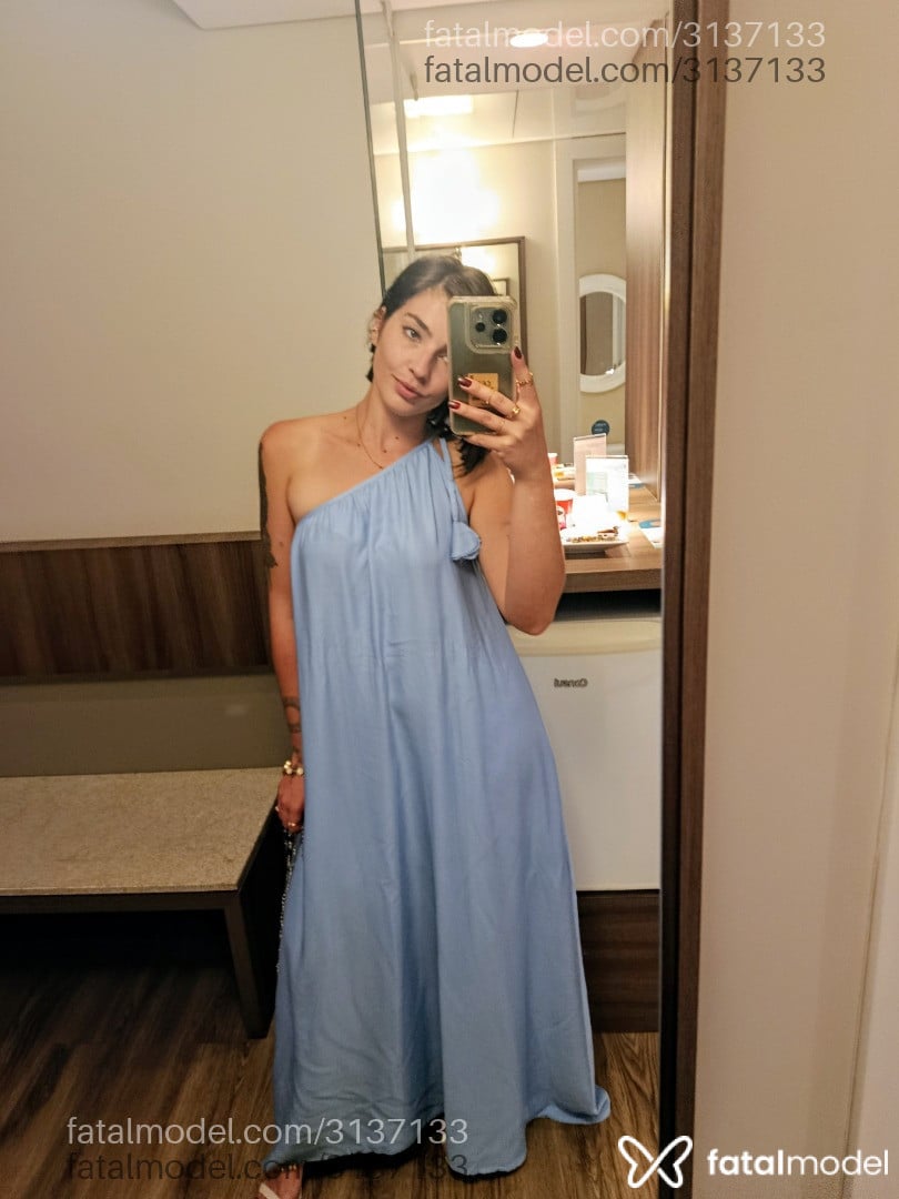 Acompanhante mulher morena (o) de olhos mel - Lili
