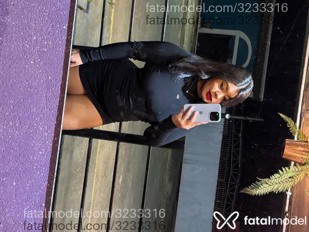 Acompanhante mulher morena (o) de olhos castanhos - Bruna