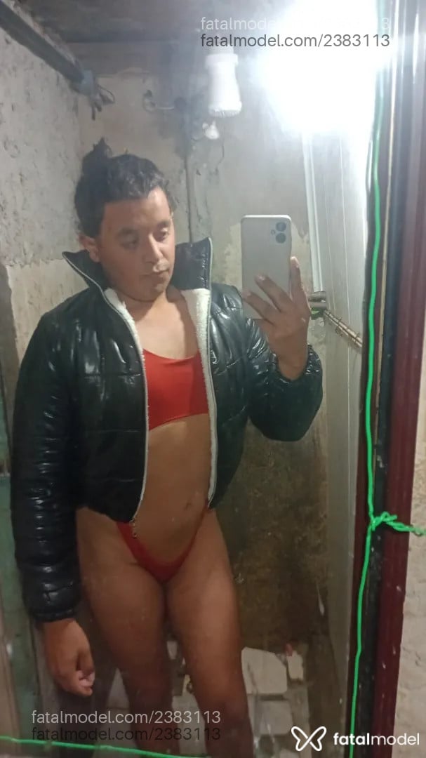 Acompanhante mulher trans com cabelo castanho de olhos castanhos - Izabella Cassales