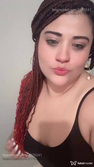 Acompanhante mulher ruiva (o) de olhos castanhos em Salvador Acompanhante mulher ruiva (o) de olhos castanhos em Salvador - Ravenna