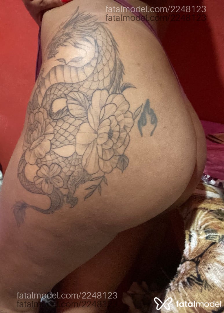 Acompanhante mulher morena (o) de olhos castanhos - Mel