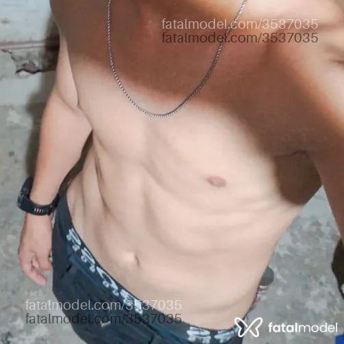 Acompanhante homem morena (o) de olhos pretos - Stefan