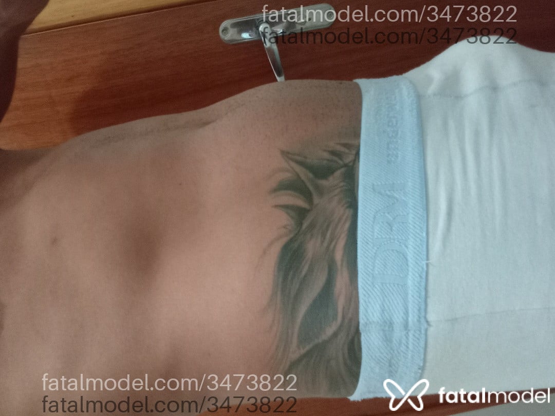 Acompanhante homem morena (o) de olhos pretos - Olyver