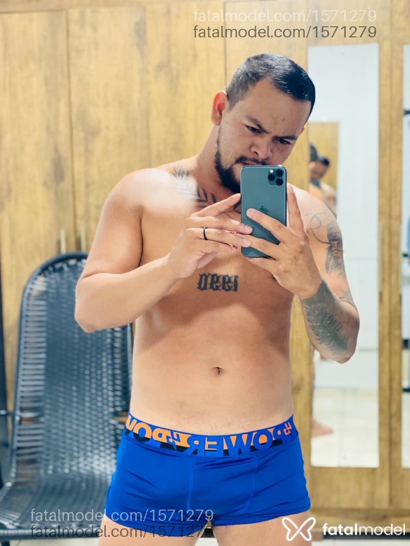Acompanhante homem morena (o) de olhos castanhos - Romário