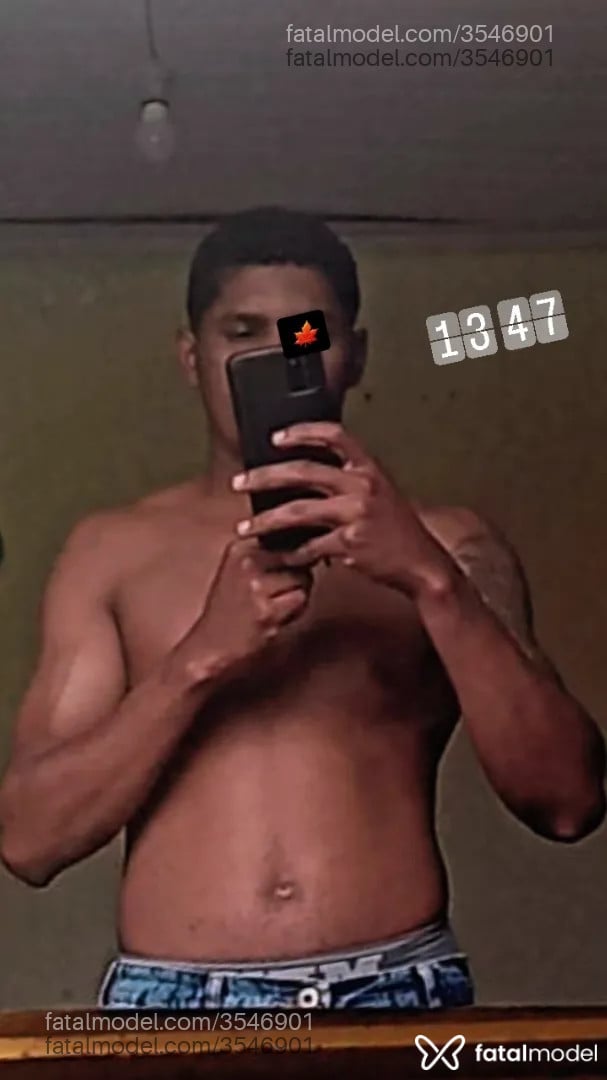 Acompanhante homem morena (o) de olhos castanhos - Isac Silva